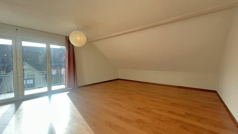 Leben mit Privatsphäre - charmante Dachwohnung in Gerlafingen (7)