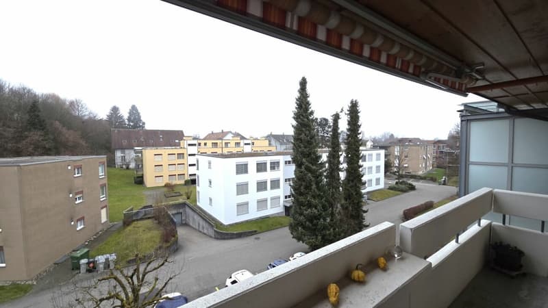 Wohnen in 3.5 Zimmerwohnung im obersten Geschoss mit Balkon (4)