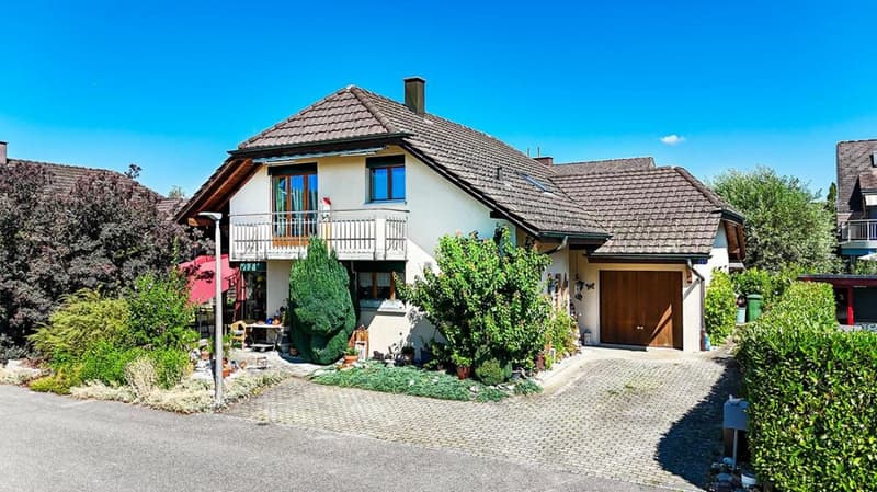 Wohnen mit Komfort im freistehenden Einfamilienhaus in Roggwil (1)
