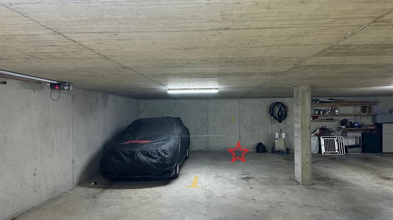 Zwei Einstellhallenplätze in kleiner Tiefgarage in Laupen (3)