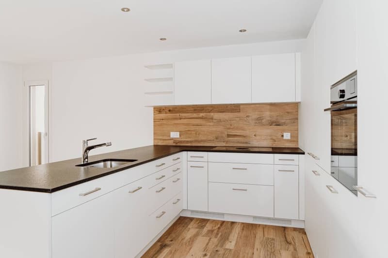 Moderne 4.5-Zimmer-Wohnung mit Landschaftsblick in Grossdietwil (14)