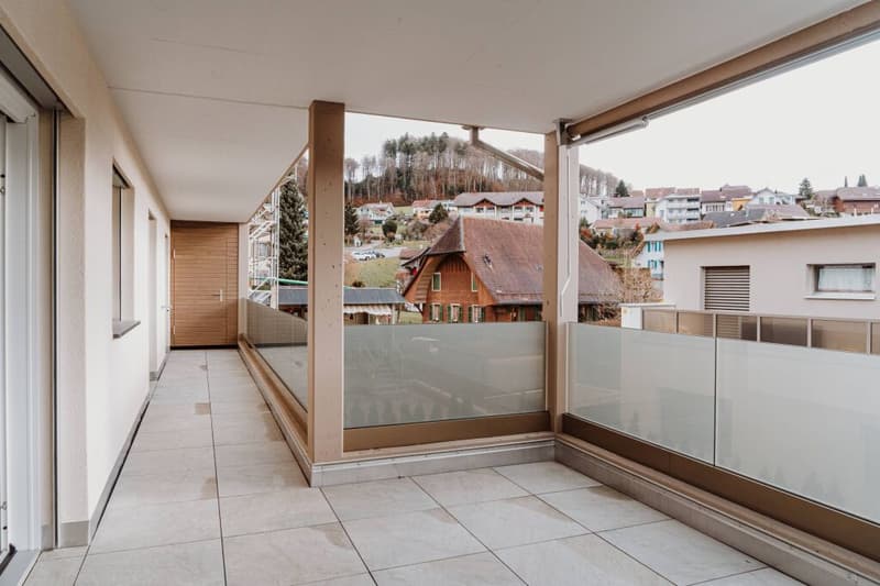 Moderne 4.5-Zimmer-Wohnung mit Landschaftsblick in Grossdietwil (4)