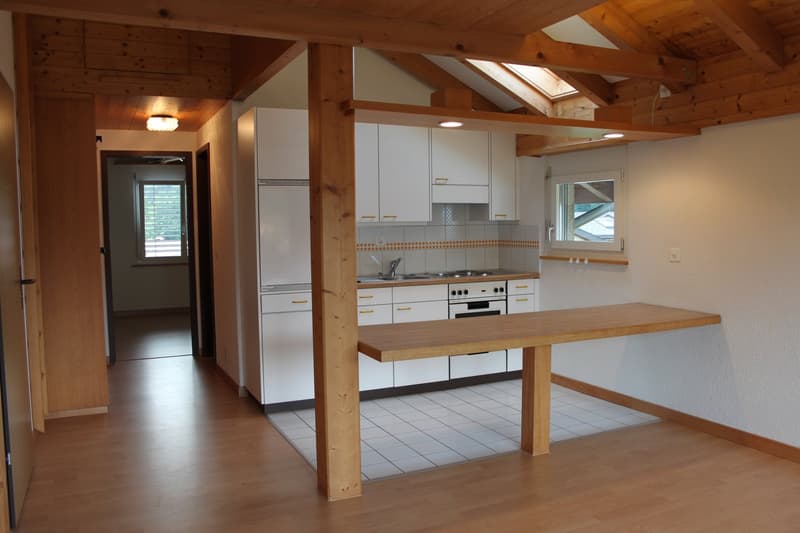 Charmante 2.5-Zimmer-Wohnung mit Bergblick in Spiez (1)