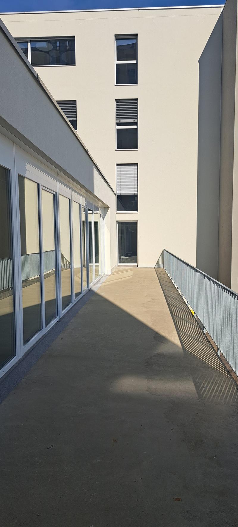 Local commercial et/ou bureau / Gewerberaum und/oder Büro (3)