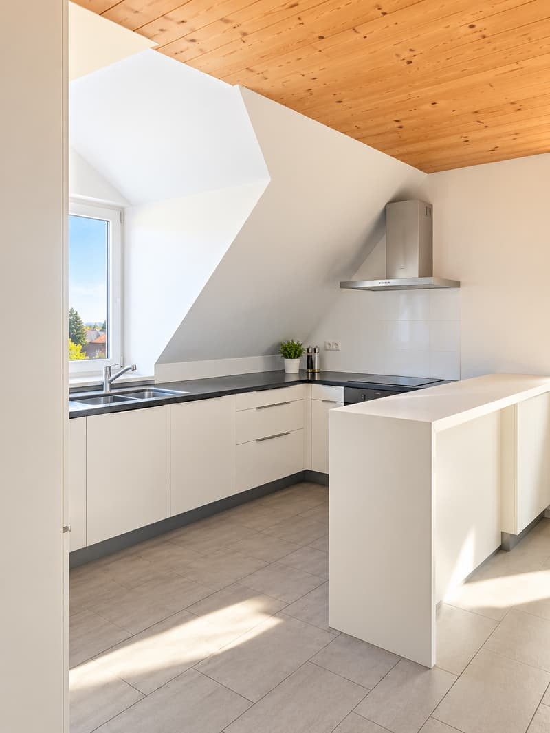 Charmante Duplex-Wohnung mit Dachterrasse in Nidau (1)