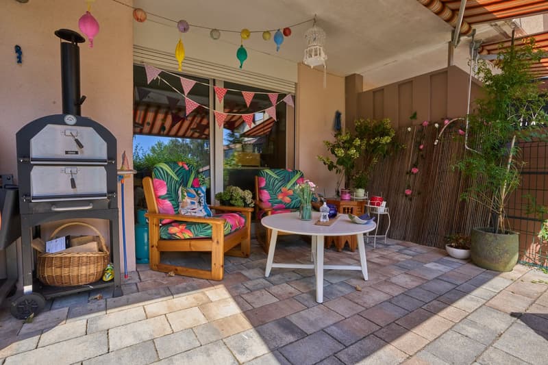 Bôle, appartement de 5.5 pièces avec jardin privatif (5)
