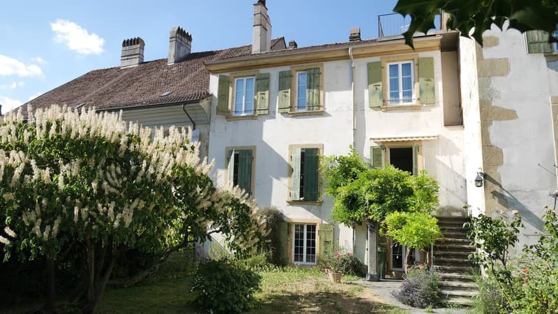 Magnifique appartement de 6 pièces en vieille ville d'Yverdon-les-Bains (1)