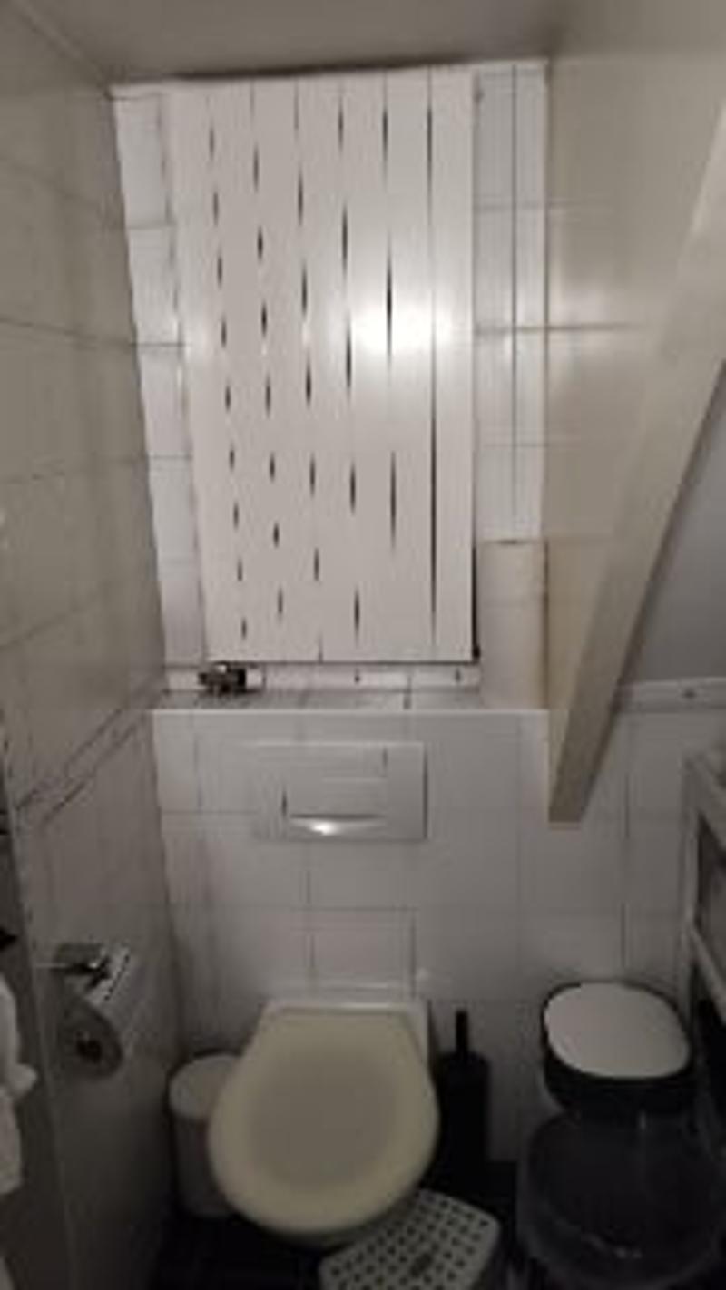 Charmante 2.5-Zimmer-Dépendence-Wohnung in ruhiger Lage in Sugiez (13)