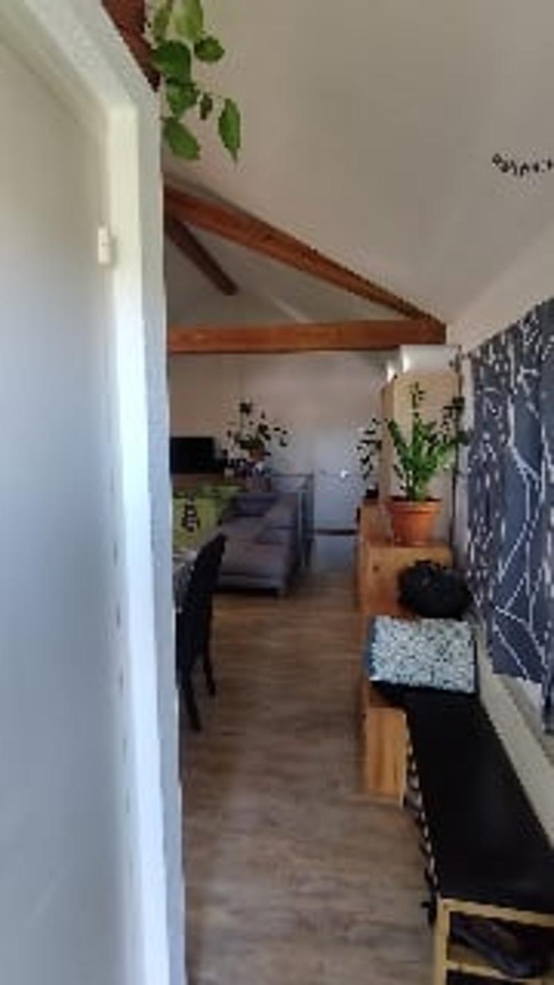 Charmante 2.5-Zimmer-Dépendence-Wohnung in ruhiger Lage in Sugiez (8)