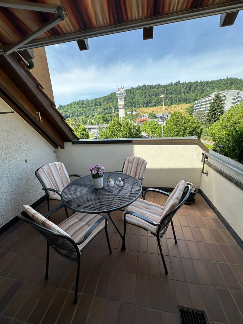 Geräumige 4.5-Zimmer Wohnung mit Riesengalerie (80m2) mit Panoramablick in Zurzach (2)