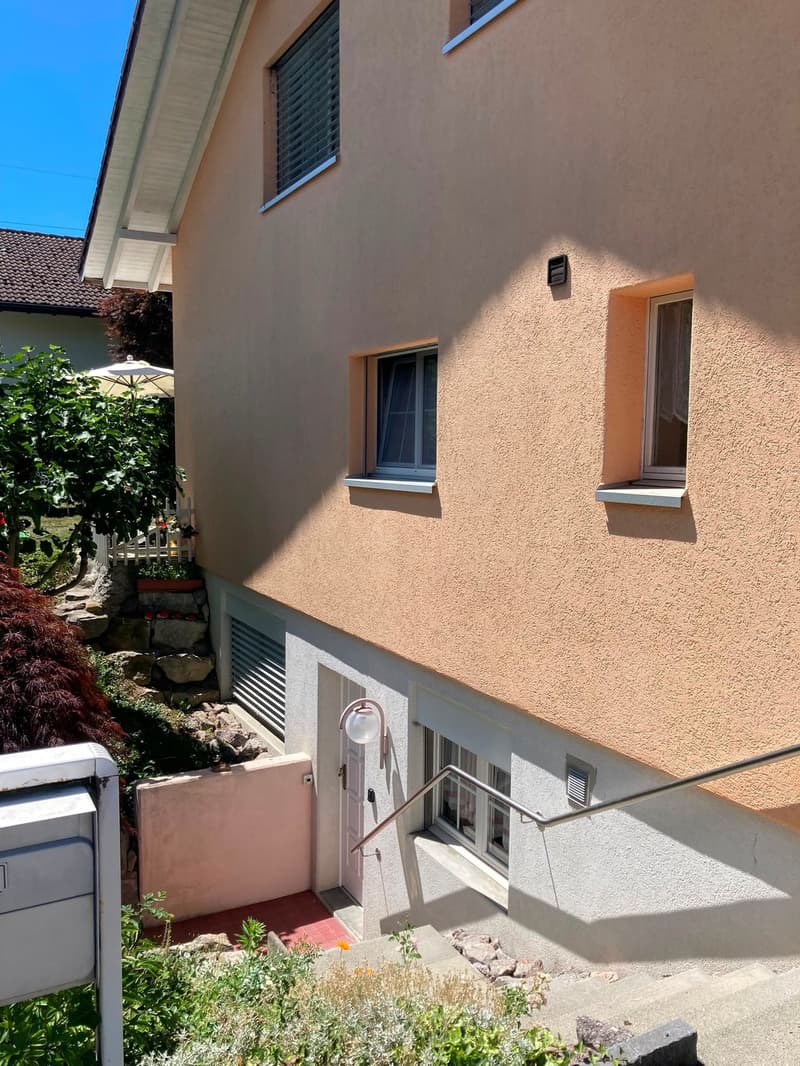 Renovierte & charmante 2.5-Zimmer-Einliegerwohnung an ruhiger Lage (9)