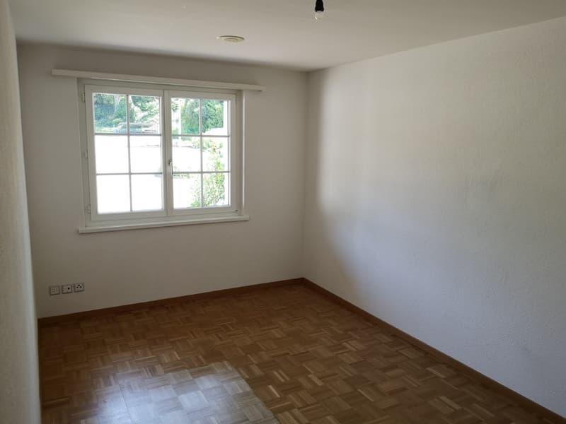 Grosszügiges Haus mit viel Platz für Ihre Träume (8)