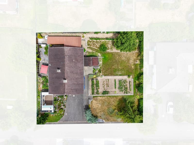 Einfamilienhaus mit grosszügiger Landfläche an ruhiger Lage in Jonen (21)