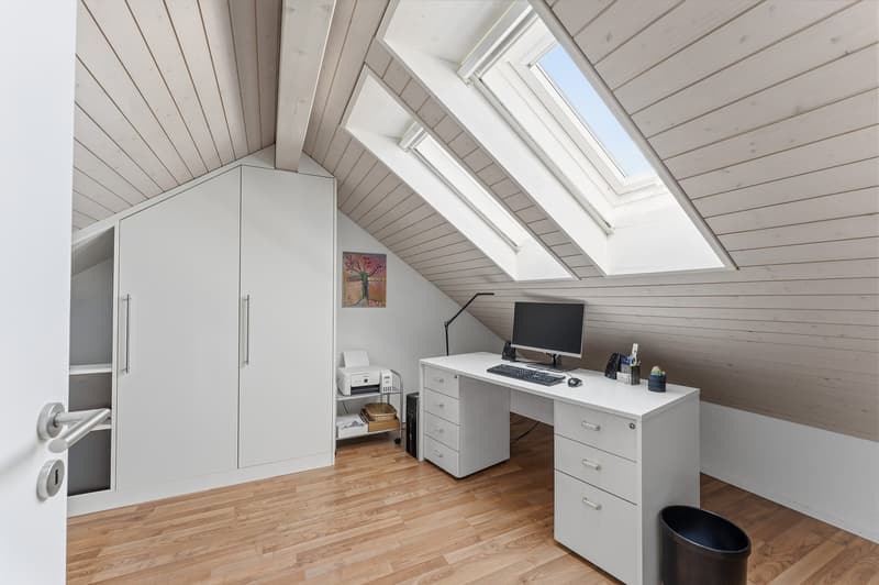 Helle 4.5-Zimmer-Maisonette-Wohnung mit grosszügigem Balkon (11)