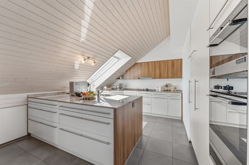 Helle 4.5-Zimmer-Maisonette-Wohnung mit grosszügigem Balkon (4)