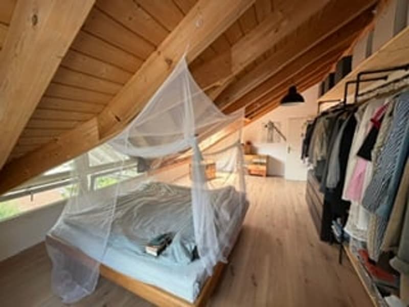 Wohnen mit Weitblick: Grosszügiges 5.5-Zimmer-Doppel-Einfamilienhaus mit Garten (12)