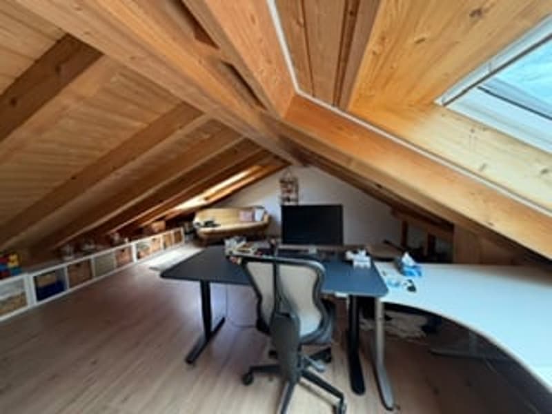 Wohnen mit Weitblick: Grosszügiges 5.5-Zimmer-Doppel-Einfamilienhaus mit Garten (11)