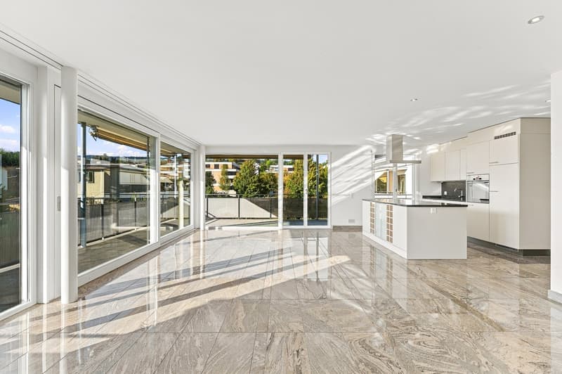 Helle 5.5-Zimmer-Wohnung mit grossem Balkon in Muri AG (2)