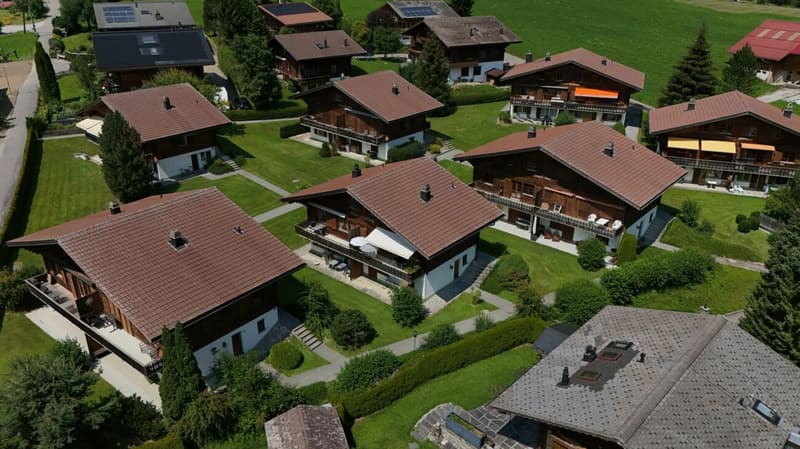 Charmante 3.5-Zimmer-Maisonette im Chalet Oldenhorn (2)