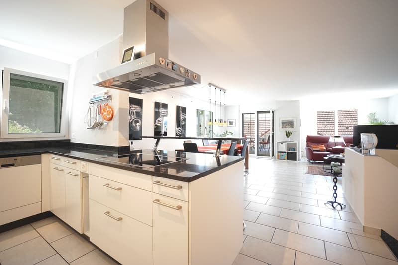 Appartement-maisonnette de 4,5 pièces entretenu dans une commune attrayante et avantageuse sur le plan fiscal (4)