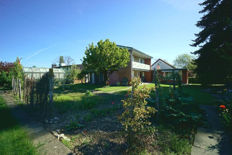 Idyllisches 5.5-Zimmer-Einfamilienhaus mit gepflegtem Umschwung, Biotop und Garage (4)