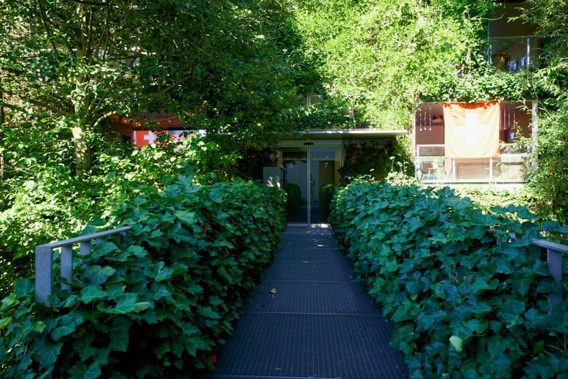 Grosszügige 4.5-Zimmerwohnung: grüne Oase am Dorfbach, mitten im Zentrum (4)
