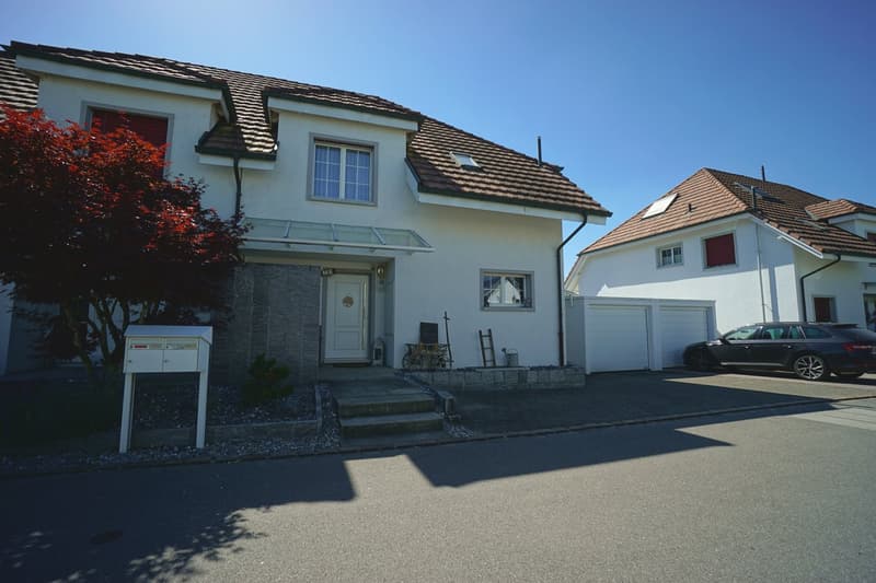 Sonniges 5.5-Zi. Doppeleinfamilienhaus mit grosszügigem Garten, Hobbyraum und Garage (28)