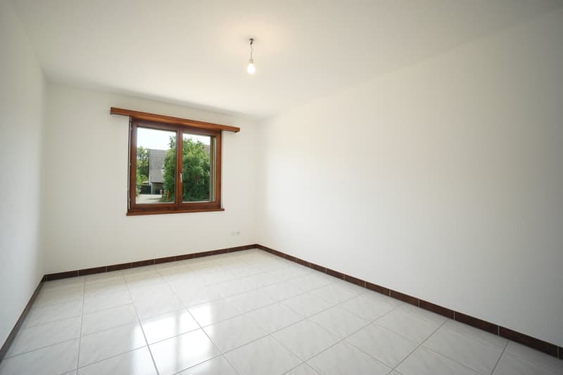 Freistehendes 5.5-Zimmer Einfamilienhaus mit vielseitigem Um- und Ausbaupotenzial (14)