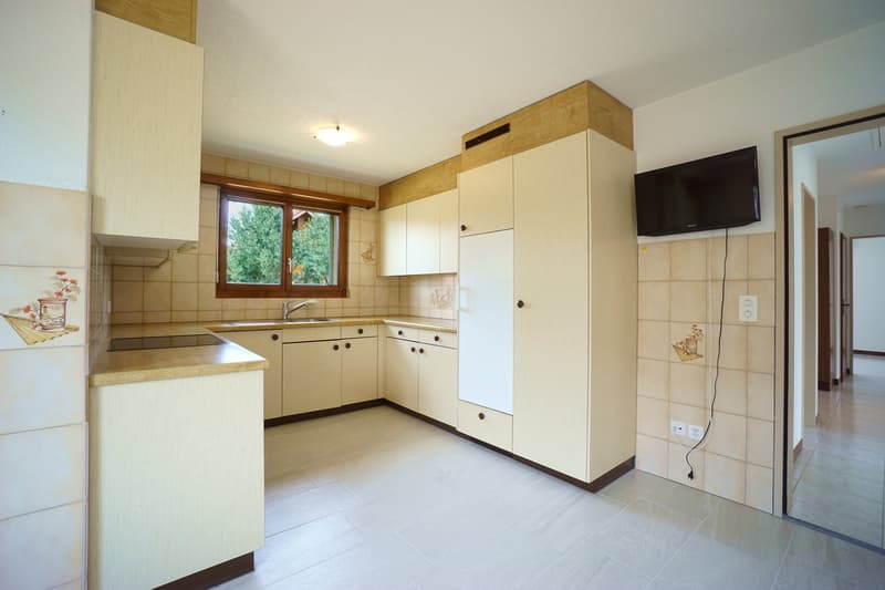 Freistehendes 5.5-Zimmer Einfamilienhaus mit vielseitigem Um- und Ausbaupotenzial (7)