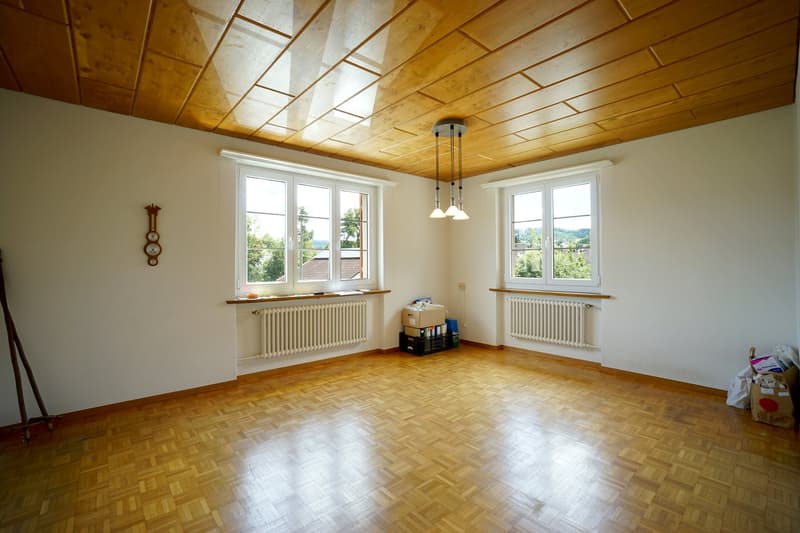 Freistehendes 6-Zimmer-Einfamilienhaus in familienfreundlichem Quartier, an sonniger Lage (10)