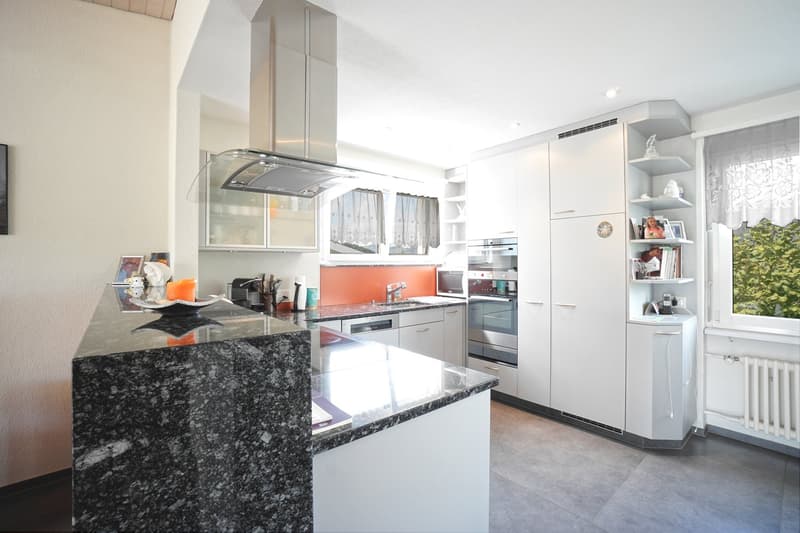 Idyllisches 5.5 Zimmer-Einfamilienhaus im Bungalow-Stil mit Doppelgarage und Wintergarten (5)
