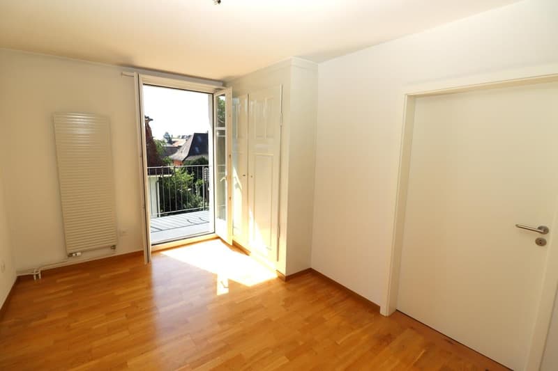 Charmante renovierte 4.5-Zimmer-Dachwohnung (3)