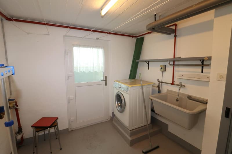 Charmantes 4.5-Zimmer-Einfamilienhaus in Lengnau – sofort verfügbar! (10)