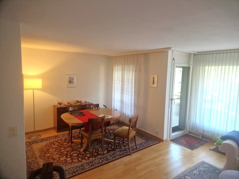 Helle 3.5-Zimmer-Wohnung mit Balkon in ruhiger Lage in Ittigen (3)