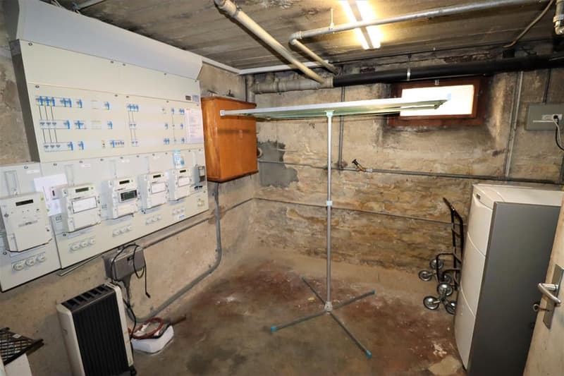 Renoviertes Mehrfamilienhaus mit 4 Einheiten mit einer Bruttorendite von 5% (9)