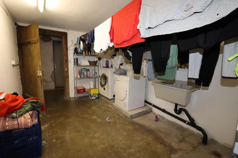 Renoviertes Mehrfamilienhaus mit 4 Einheiten mit einer Bruttorendite von 5% (11)