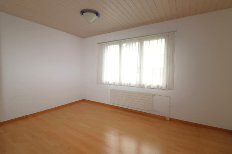 Freistehendes 4.5-Zimmer-Einfamilienhaus in ruhigem Wohnquartier (9)