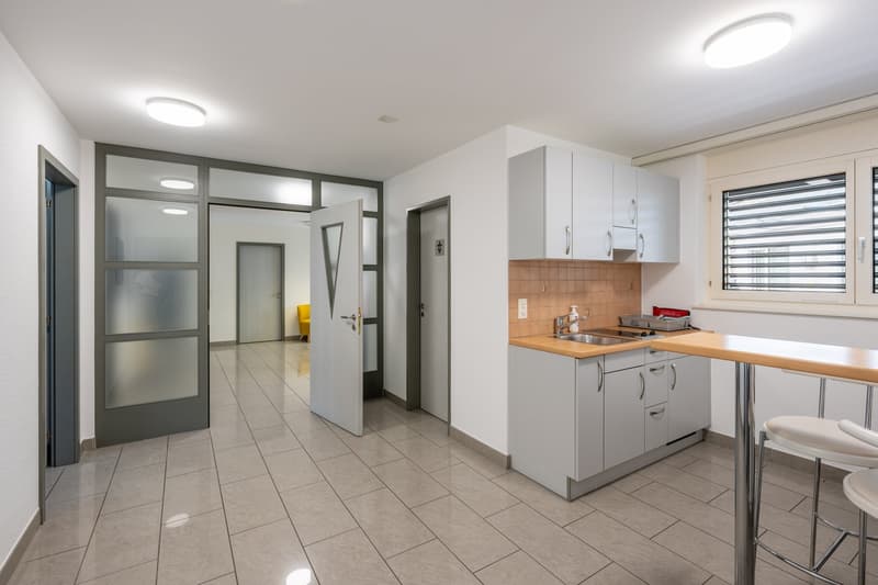 Geräumiges 7-Zimmer-Büro im 2. OG in Visp – ab November 2026 zu vermieten (6)