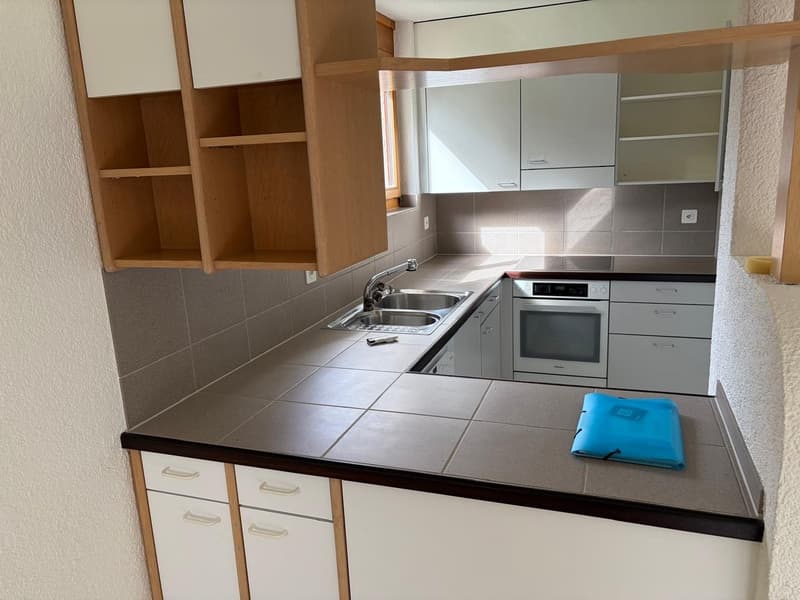 4.5-Zimmer Parterrewohnung an ruhiger Lage in Matten (8)