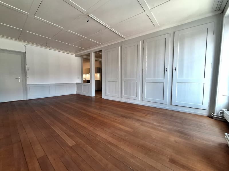 Stylish 4.5-room old building apartment in Aarberger Stedtli! (2)