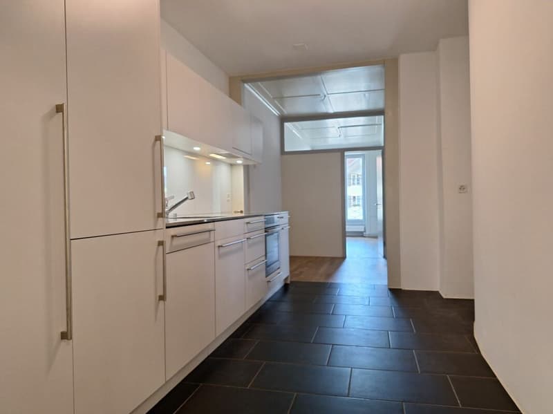 Stylish 4.5-room old building apartment in Aarberger Stedtli! (4)