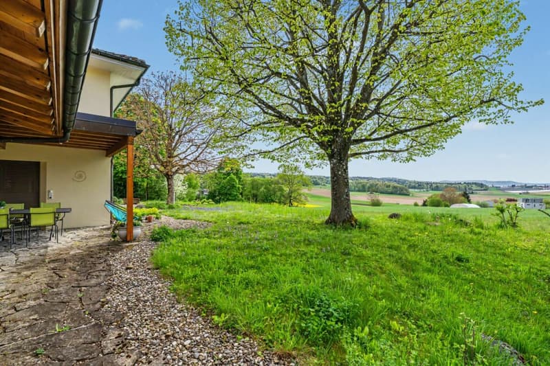 Detached house with lake view in prime location! (5)