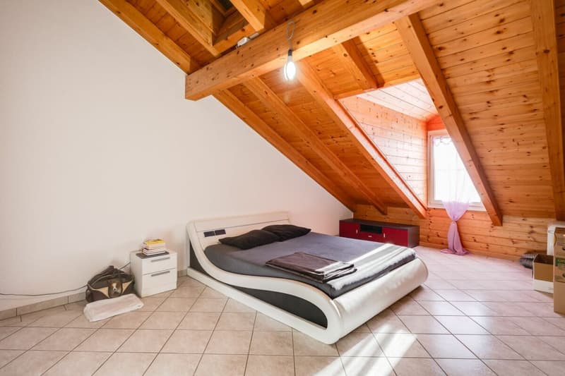 5.5-Zimmer-Wohnung in charmanten Mehrfamilienhaus direkt am Lyssbach (9)