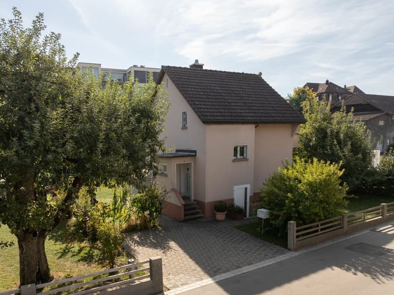 Dein Traumhaus an bester Lage in Aarberg (1)