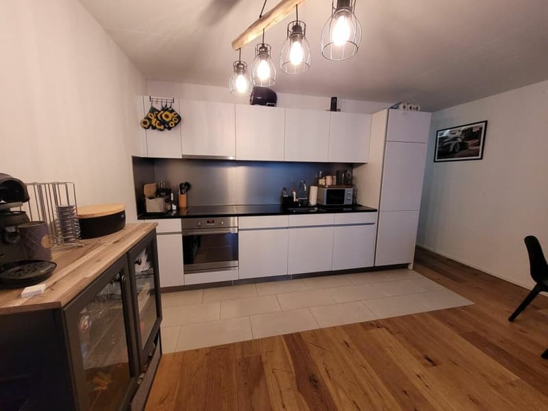 heimelige 2.5-Zimmerwohnung mit Loggia im Erdgeschoss (2)