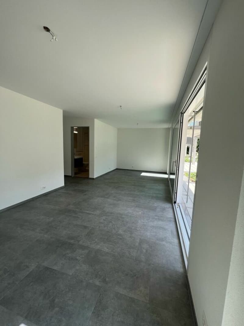 Moderne 1.5 Zimmerwohnung mit Balkon in Brugg (6)