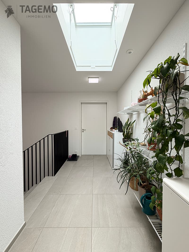 Neuwertige 3.5 Zimmer-Attikawohnung, die sich wie deutlich mehr anfühlt. (13)