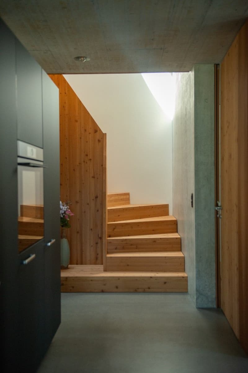 Exklusive 6.5-Zimmer-Duplex-Maisonette mit Einfamilienhaus-Gefühl (11)