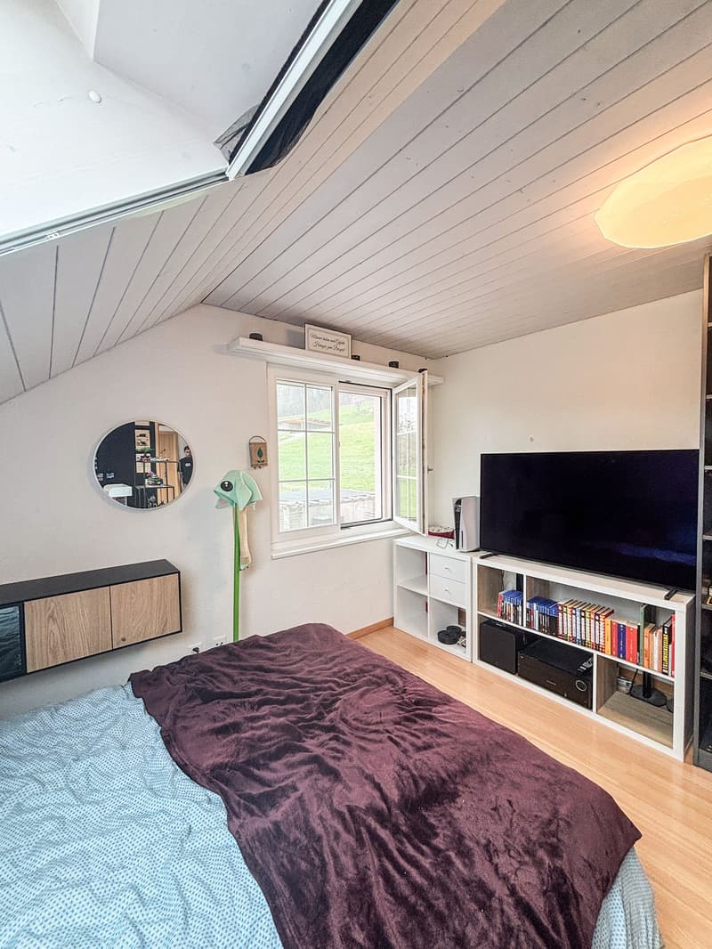Grosszügiges 6.5-Zimmer-Einfamilienhaus mit Kamin in Top-Lage (22)