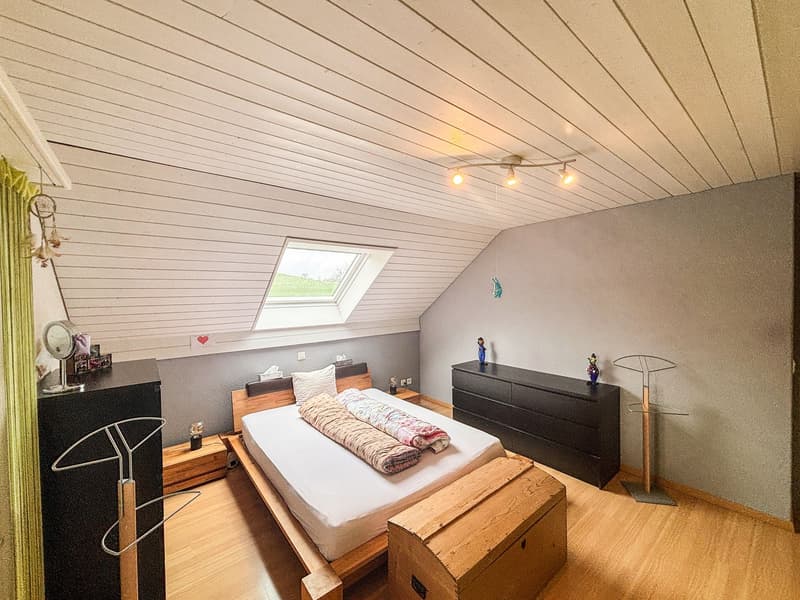 Grosszügiges 6.5-Zimmer-Einfamilienhaus mit Kamin in Top-Lage (19)